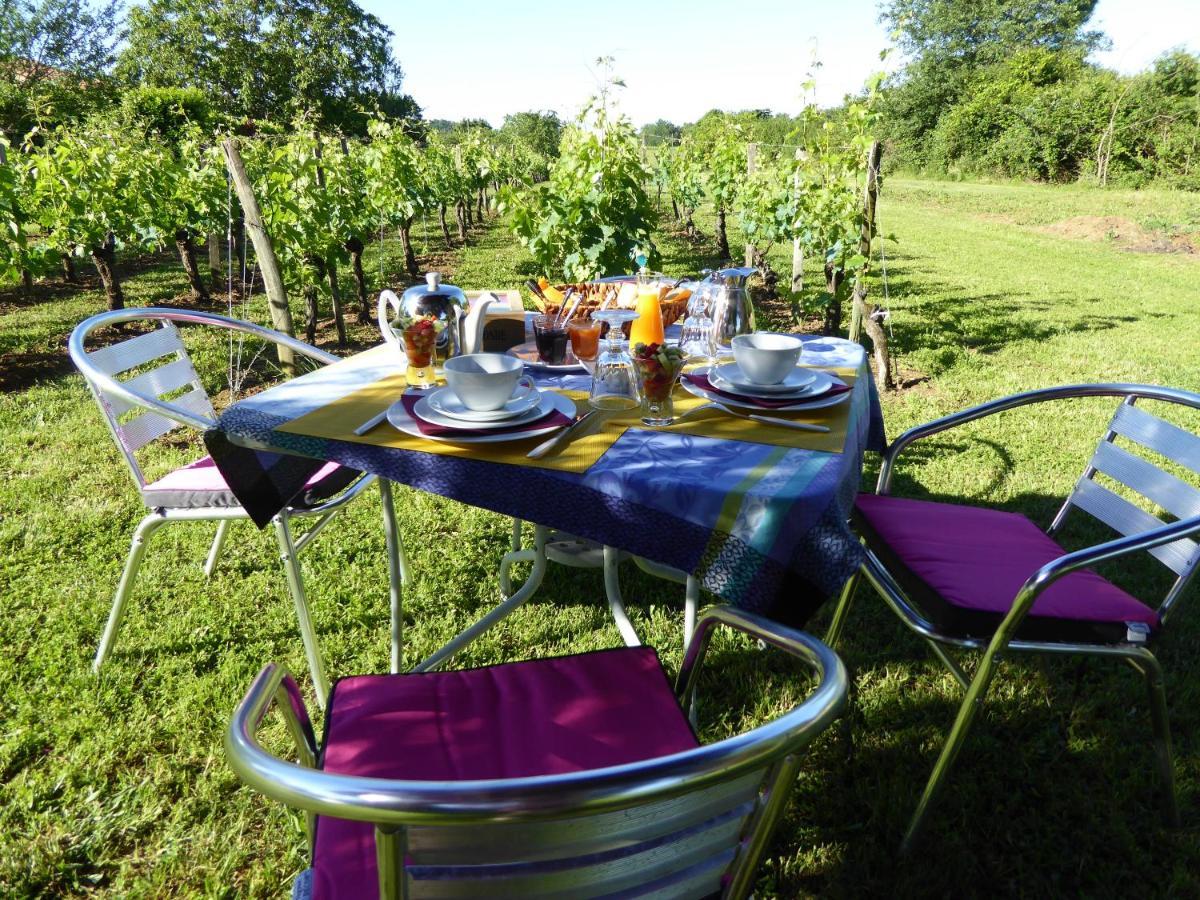 Sainte-Colombe  La Vigneraie De Laura B&B 외부 사진