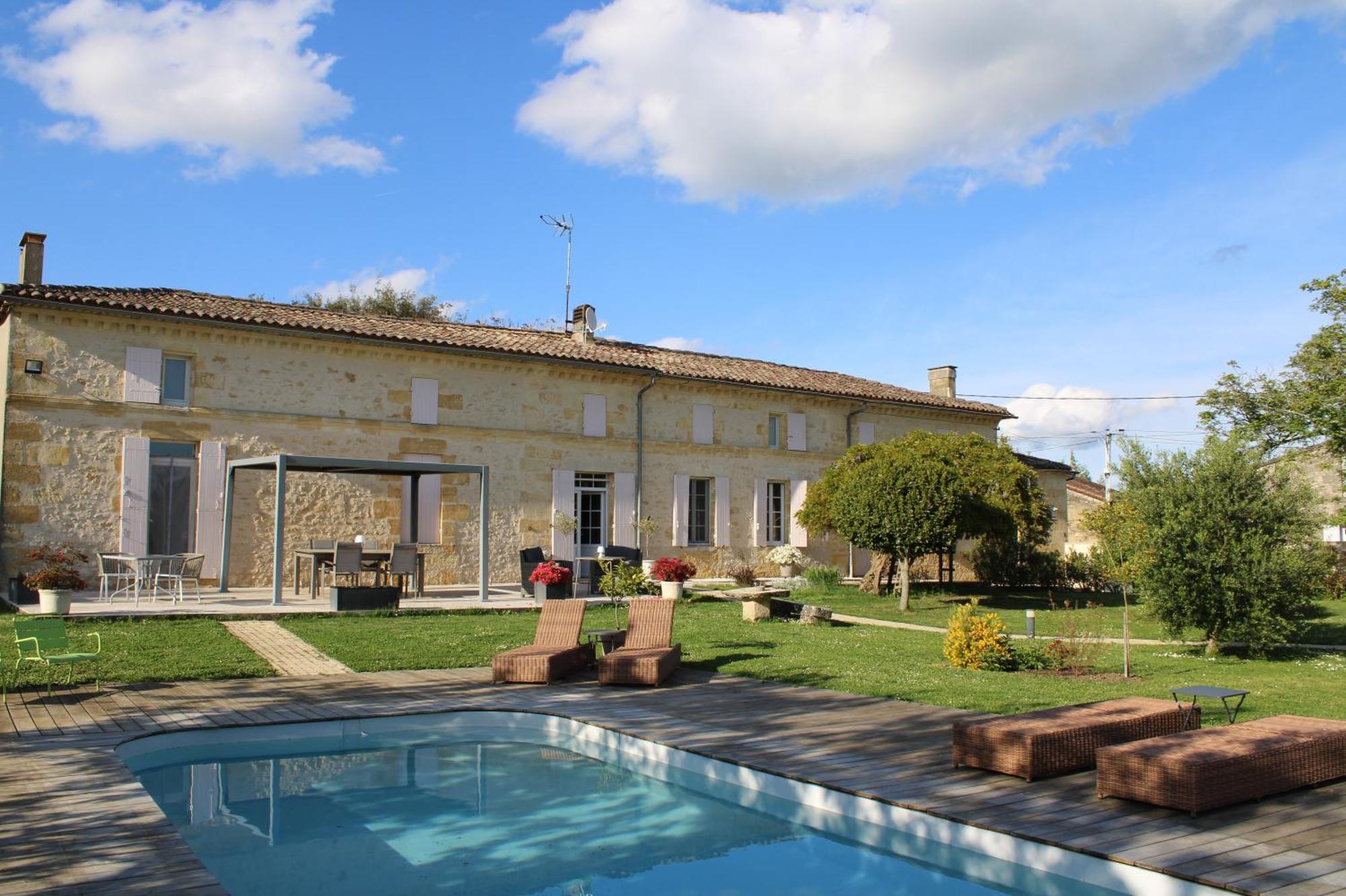 Sainte-Colombe  La Vigneraie De Laura B&B 외부 사진
